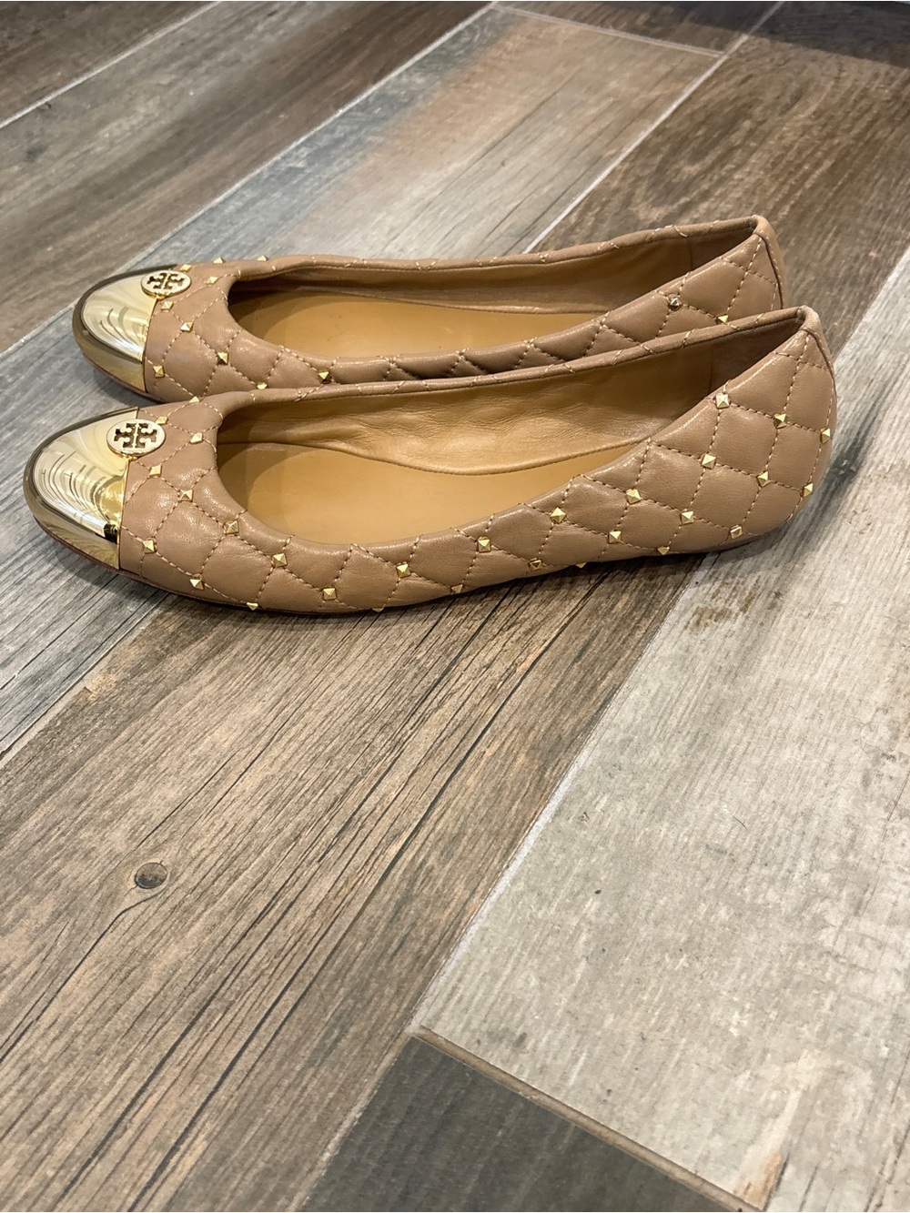 Tory Burch Kaitlin Taupe Gold Cap Toe Studded Medallion Slip On Ballet Flats 9